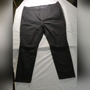 Women's plus size extra high-rise. Rock star super skinny jeans.
